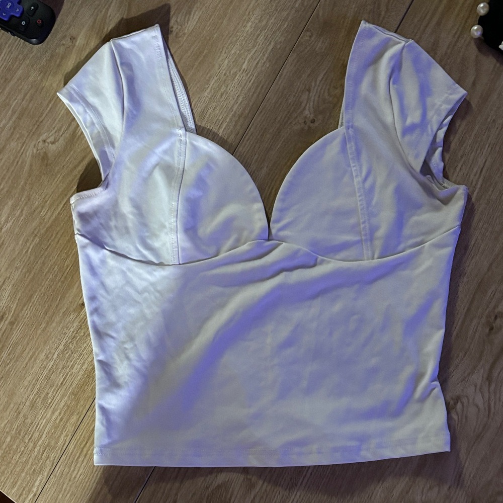 Chic White Scalloped Cropped Top